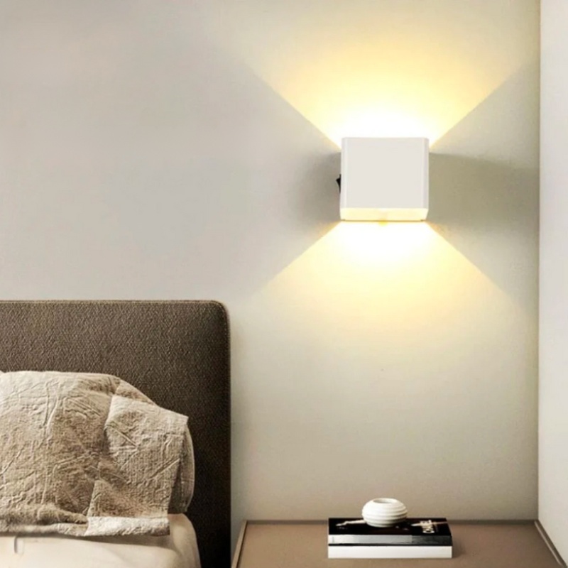 Wiederaufladbare kabellose Wandleuchte mit Bewegungssensor und einstellbarer Lichtausrichtung