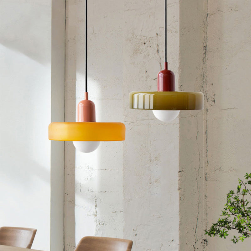 Bauhaus Pendelleuchte aus Farbglas für Esstisch – Moderne Hängeleuchte mit G9 Fassung, verstellbarer Aufhängung, Ø25-35 cm 1