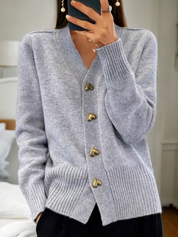 Damen Strickjacke – Lässiger V-Ausschnitt mit Herzknöpfen für den Alltag 1