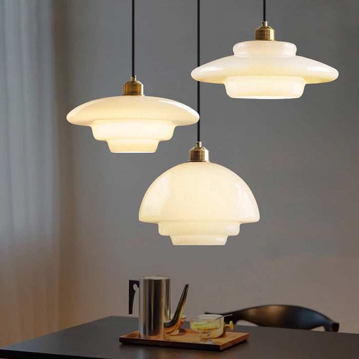 Elegante Pendelleuchte aus Milchglas mit verstellbarer Aufhängung – Hängelampe für Esstisch in verschiedenen Größen 3