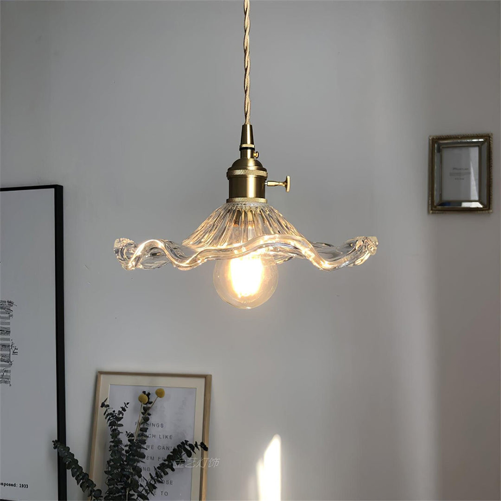 Elegante Pendelleuchte im Hibiskusblüten-Design aus Glas und Messing – Hängelampe für Esszimmer und Wohnräume 7