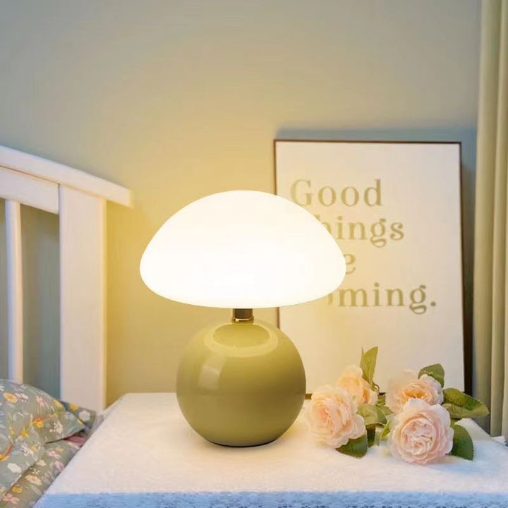Französische Creme Tischlampe mit LED-Beleuchtung – Einstellbare Farben, Keramik, Durchmesser 20 cm, Höhe 22 cm 2