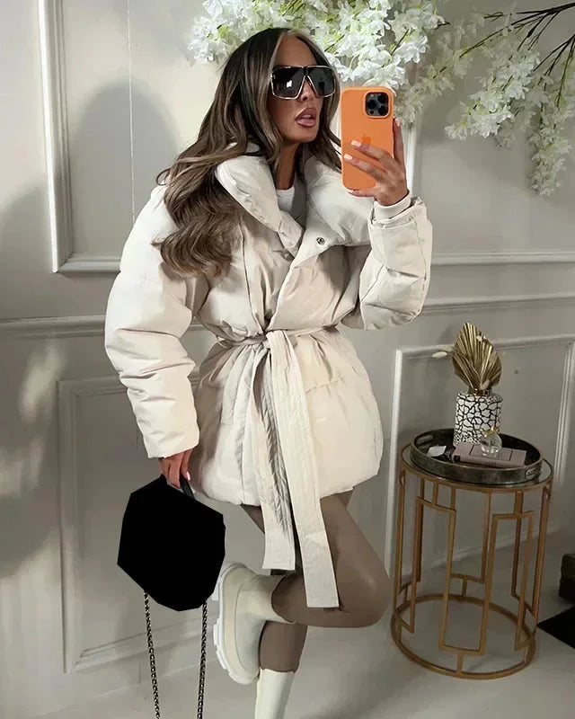 Gesteppte Damenjacke mit Gürtel und Überkragen – Warme Winterjacke für Damen in verschiedenen Farben und Größen 0