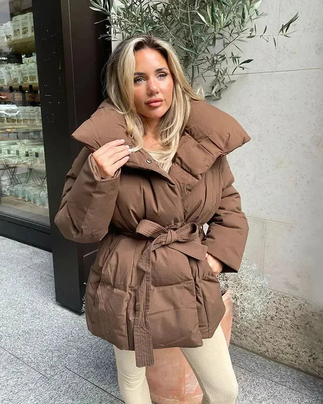 Gesteppte Damenjacke mit Gürtel und Überkragen – Warme Winterjacke für Damen in verschiedenen Farben und Größen 1
