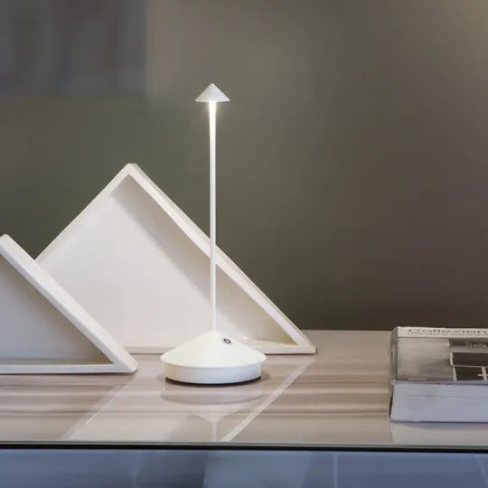 Kabellose LED-Tischleuchte mit Dimmfunktion und Wasserfestem Design – Moderne Tischlampe für Innen und Außen 5