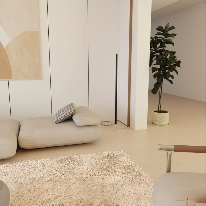 Schlanke Eckstehlampe mit seitlich indirekter LED-Beleuchtung