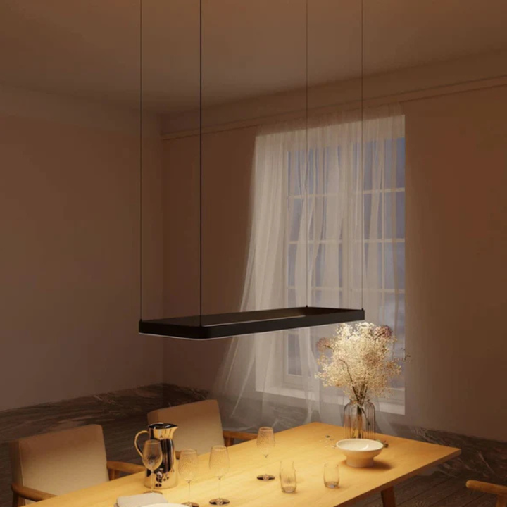 Rechteckige Pendelleuchte mit verstellbaren Aufhängungskabeln