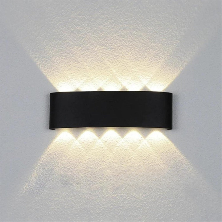 Moderne LED-Wandleuchte für Innen- und Außenbereiche