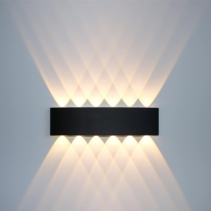Moderne LED-Wandleuchte für Innen- und Außenbereiche