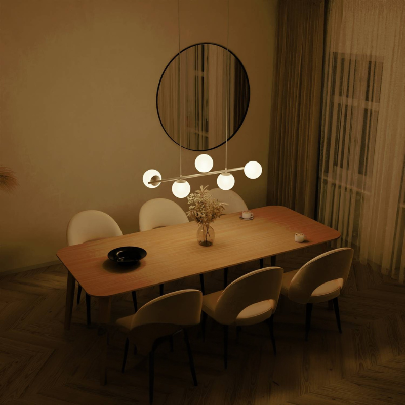 Moderne Lineare Pendelleuchte mit Fünf Opalglassphären