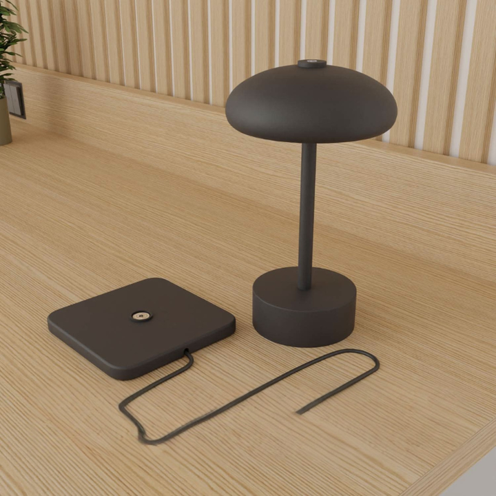 Moderne Pilzförmige Akku-Tischleuchte für Innen- und Außenbereich