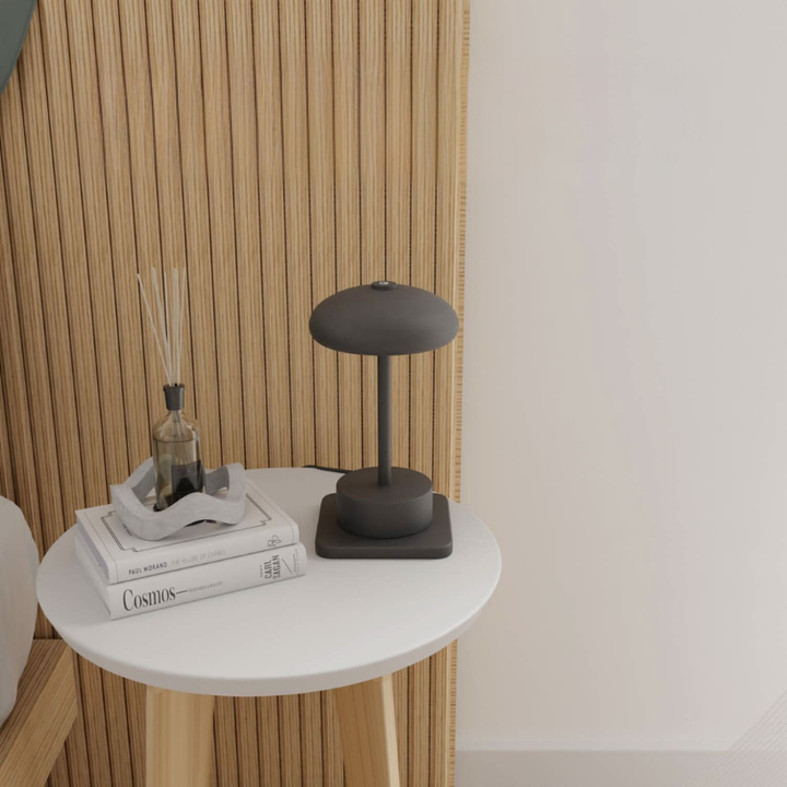 Moderne Pilzförmige Akku-Tischleuchte für Innen- und Außenbereich