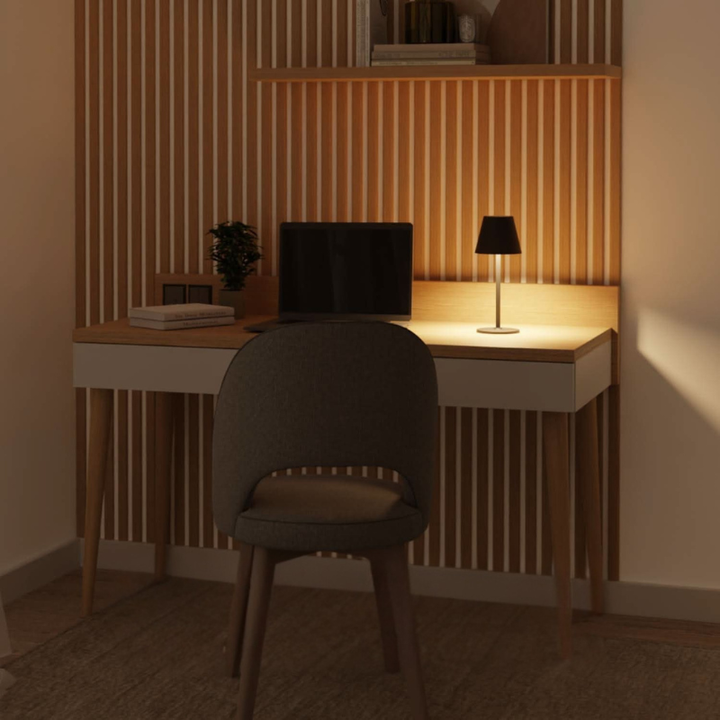 Tragbare Outdoor-Tischlampe mit Akku-Betrieb