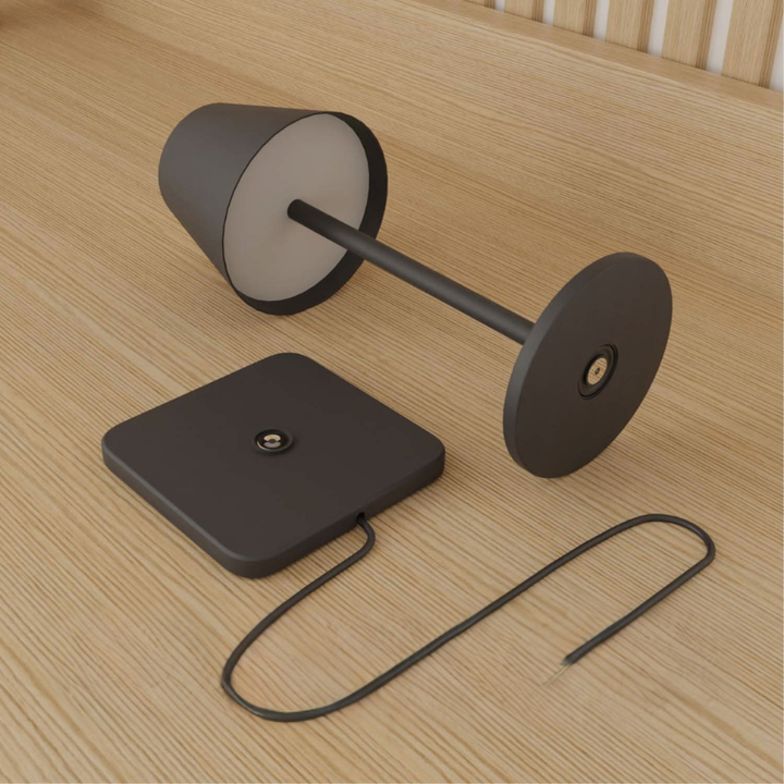 Tragbare Outdoor-Tischlampe mit Akku-Betrieb