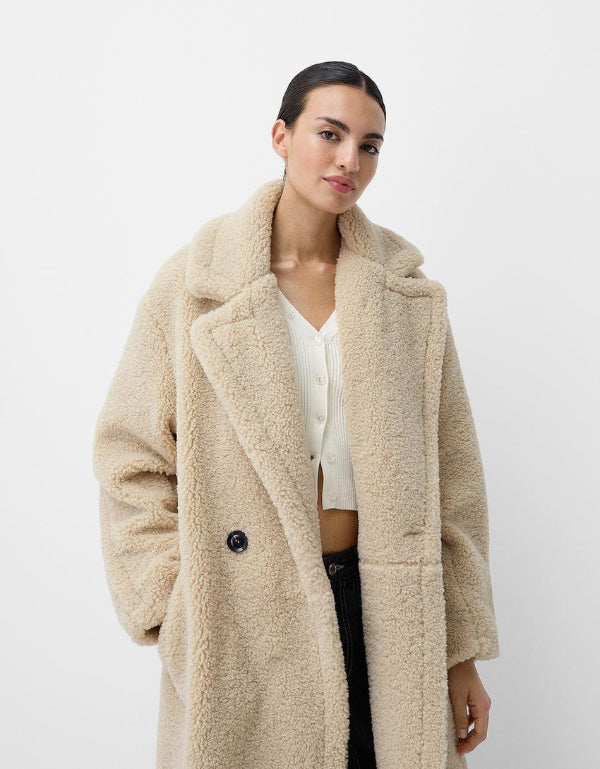 Oversized Teddy Coat for Women – Cozy Winter Outerwear with Double Breasted Closure and Plush Texture 1