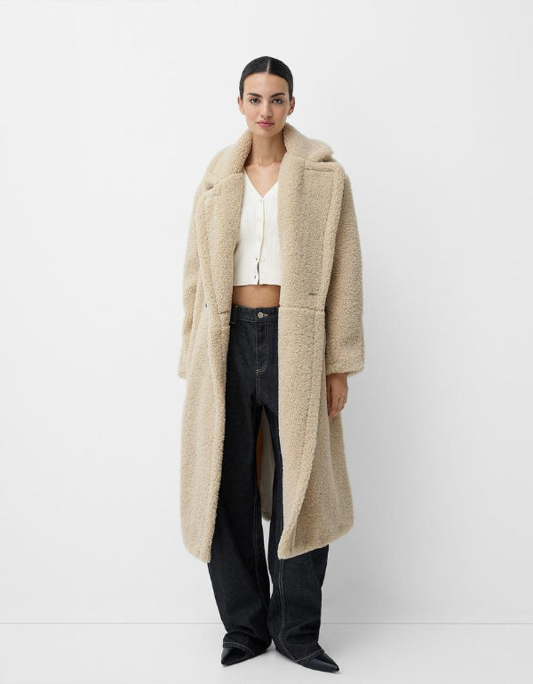 Oversized Teddy Coat for Women – Cozy Winter Outerwear with Double Breasted Closure and Plush Texture 2