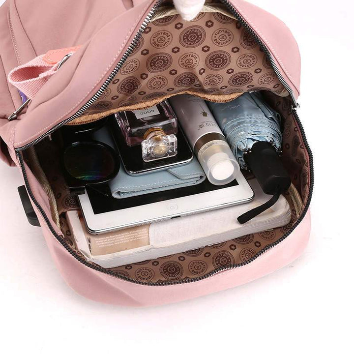Wasserfester Laptop Rucksack mit USB-Anschluss und Anti-Diebstahl-Design – Multifunktional und Geräumig für Damen und Herren 8